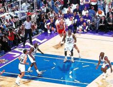 NBA史上(shàng)20大经典绝杀球：飞人乔丹两度上(shàng)榜(bǎng)