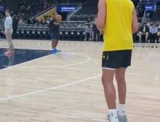 哈(hā)利伯顿不(bù)是吧！这太夸张了！