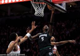 明尼苏达森林狼队中锋鲁迪(dí)·戈贝爾(ěr)因(yīn)恶意犯规累计停赛一场