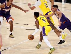 NBA季前赛：湖人惨敗(bài)太阳，球迷揭開(kāi)真相，扒出小细节