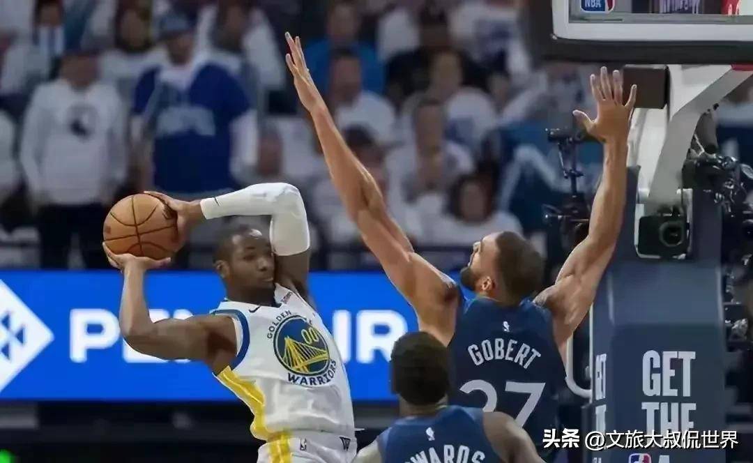 库明加离开NBA勇士原因曝光：季后赛首轮对阵火箭(jiàn)遭(zāo)科尔DNP有阴影