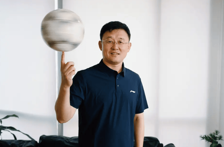 嗨球少年(nián)矛(máo)盾關(guān)键点：别人能免费离队，凭啥我们要(yào)18万买自由身证明