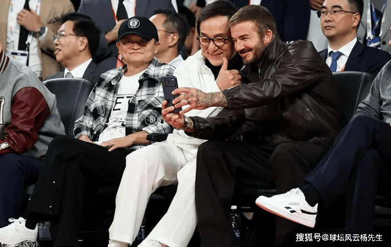 解码NBA中国赛的黄金人脉网！马云、成(chéng)龙、贝尅(kè)汉姆、姚明、奥尼尔现身热聊