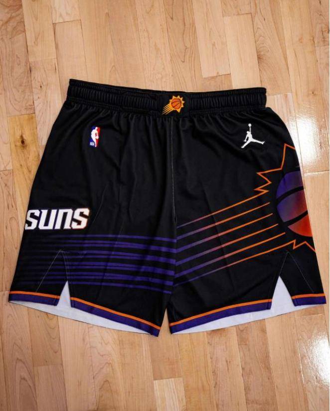 菲尼克斯(sī)太阳队发布2025/26赛季全新(xīn)球衣