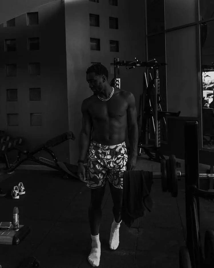 生涯首次一阵！多诺万-米切尔ins晒出训练和(hé)休闲照