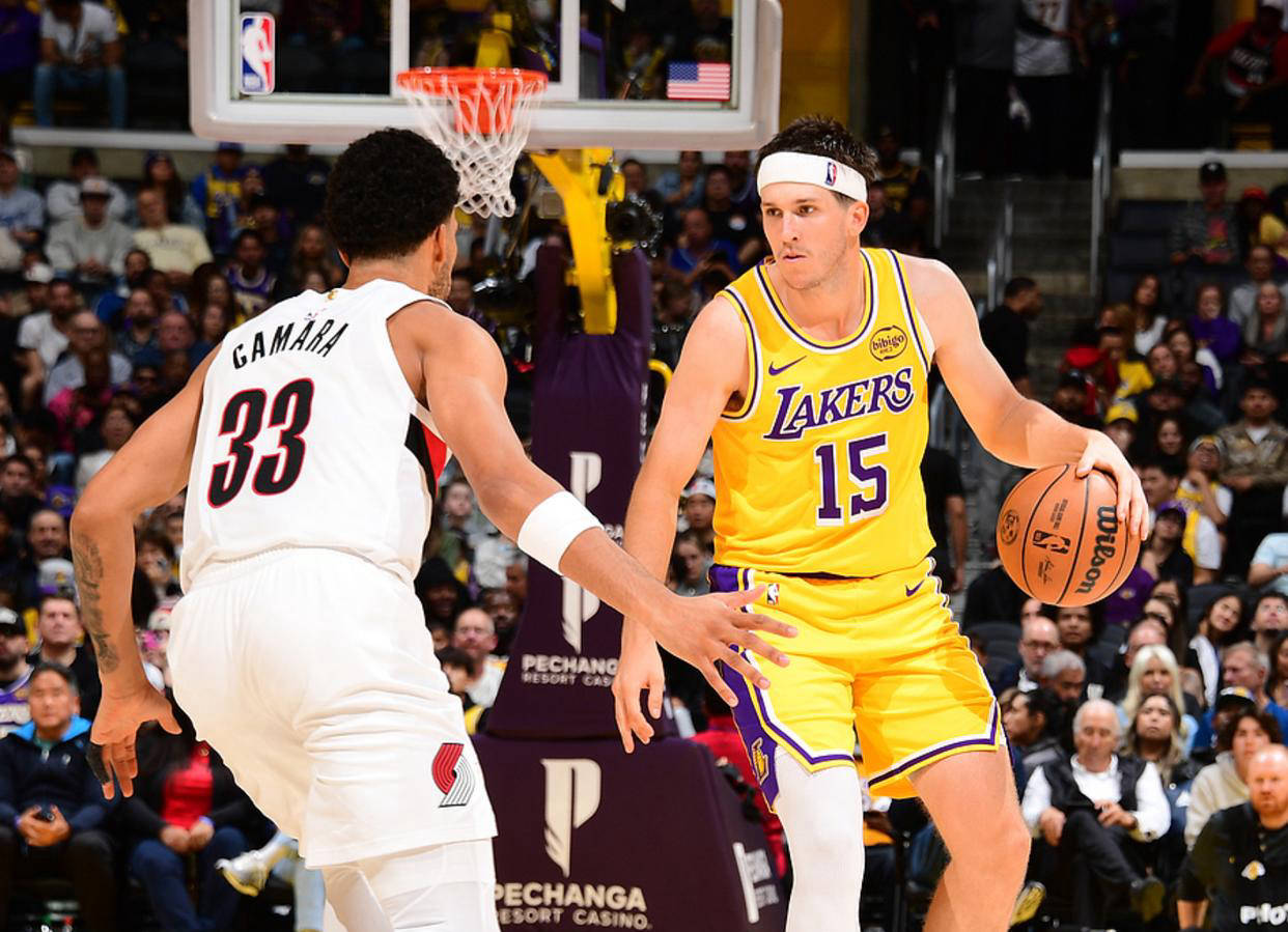 NBA新秀里夫斯惊艳表现，或签下顶薪合同(tóng)