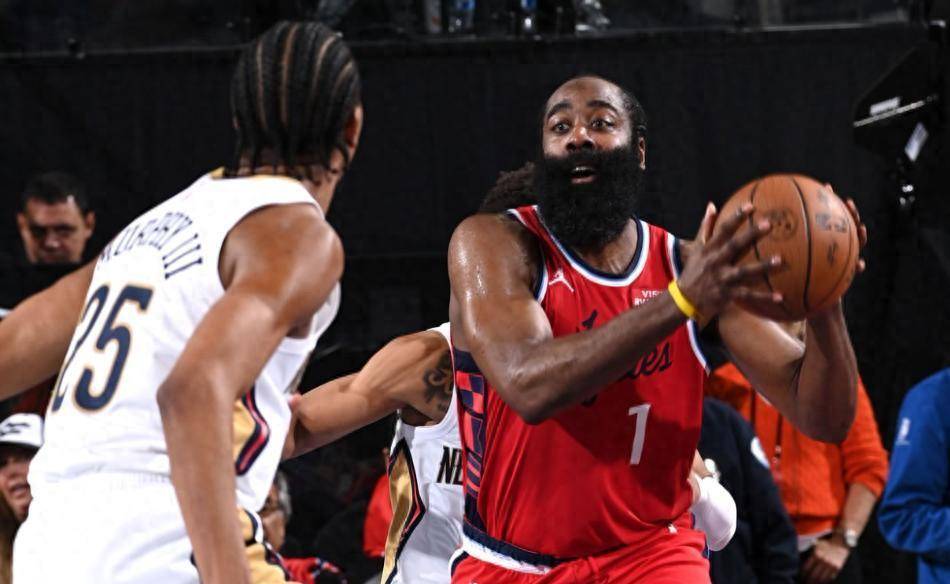 NBA裁判报告引争议，快船两度喫(chī)亏全因(yīn)哈(hā)登，小卡絕(jué)杀拯救裁判闹剧