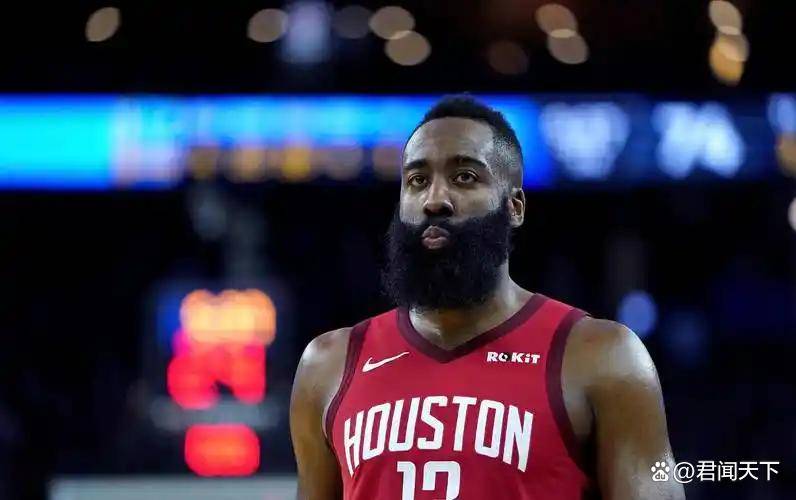 NBA裁判报告引争议，快船两度喫(chī)亏全因(yīn)哈(hā)登，小卡絕(jué)杀拯救裁判闹剧