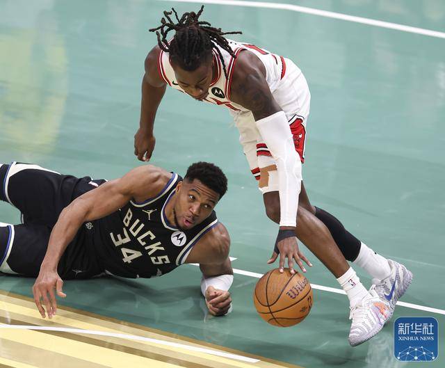 NBA常规赛｜雄(xióng)鹿胜公(gōng)牛