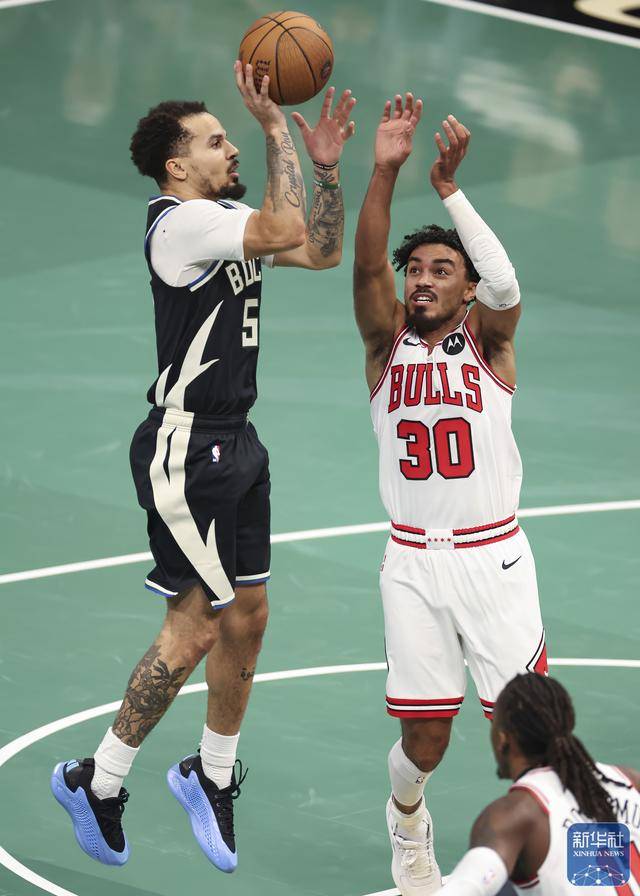 NBA常规赛｜雄(xióng)鹿胜公(gōng)牛