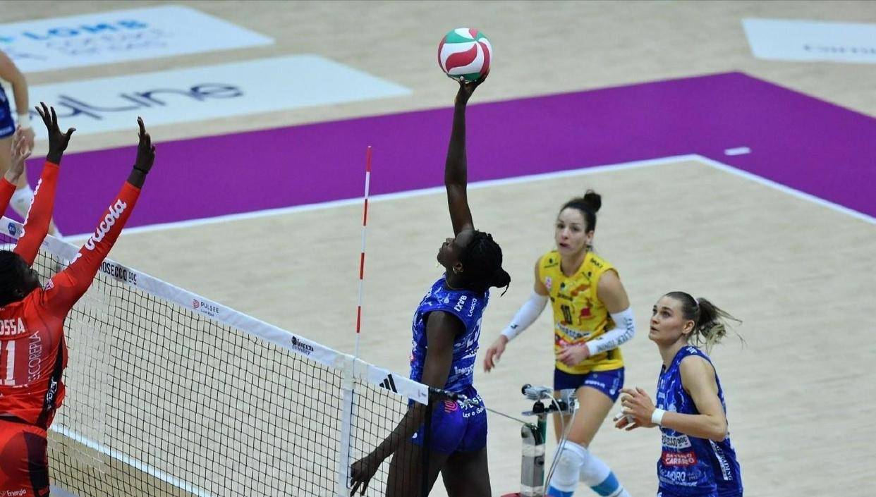 朱婷回归被问！科内五局大战，技術(shù)统计