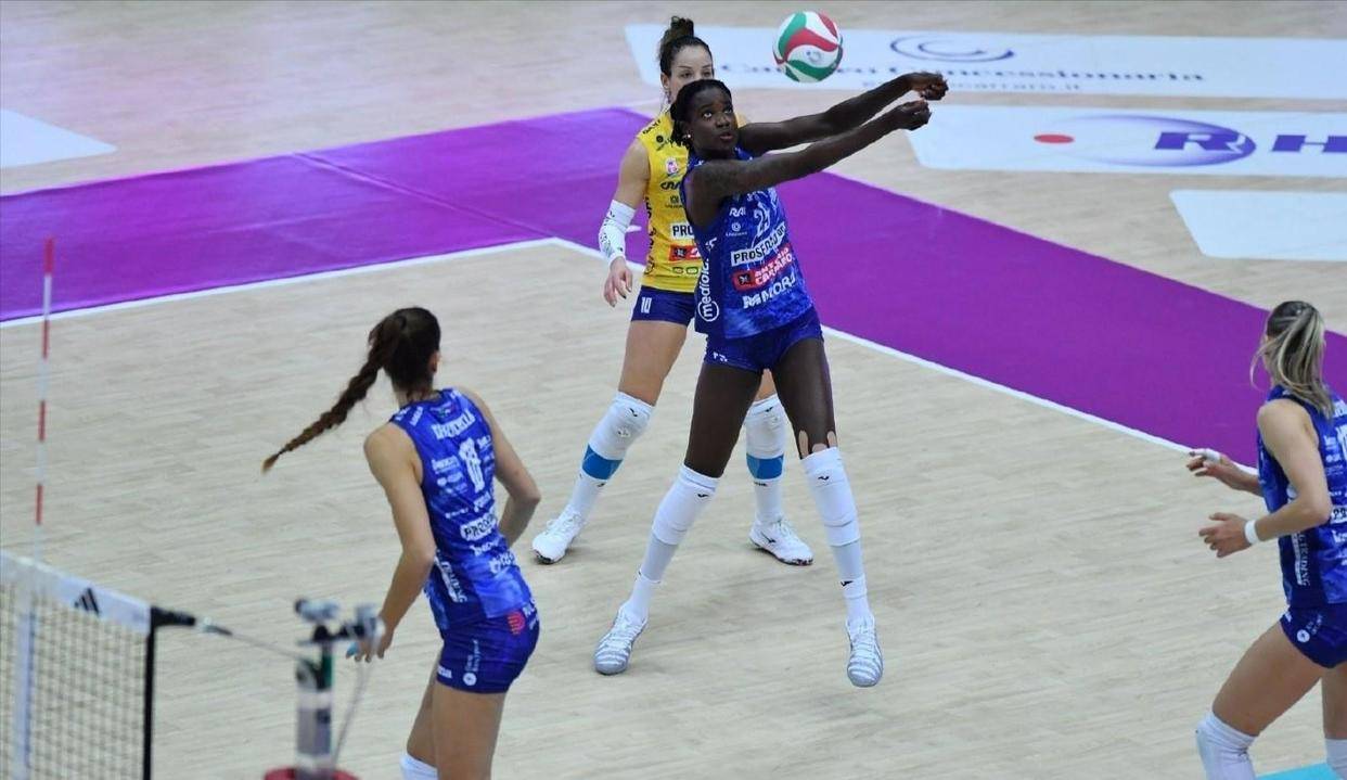 朱婷回归被问！科内五局大战，技術(shù)统计